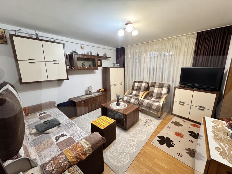 Apartament cu 3 camere semidecomandat – B-dul Mihai Eminescu