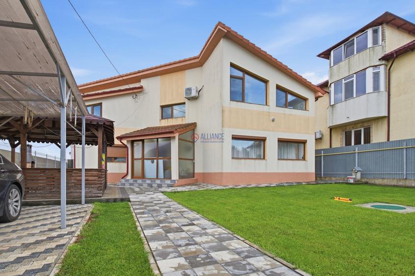 PALAZU MARE - Vilă 5 camere, teren pe colț cu priveliște la lac, curte