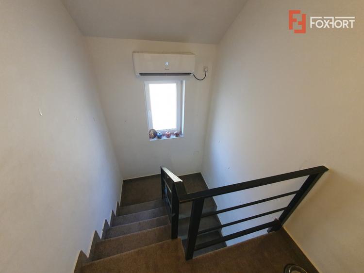Casa individuala 4 camere si teren 408 mp in Sanmihaiu Roman