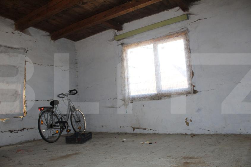 Casă batraneasca cu teren generos - Telechia