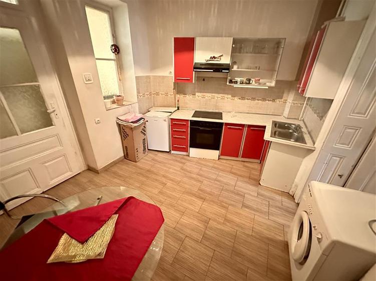 Apartament 2 camere. Zona Ultracentrala, Arad.