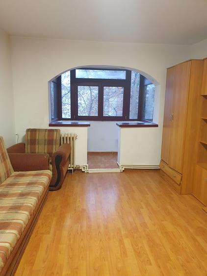 Apartament 2 camere zona Primaverii /Gradinita 23 , etaj 4 cu sarpanta