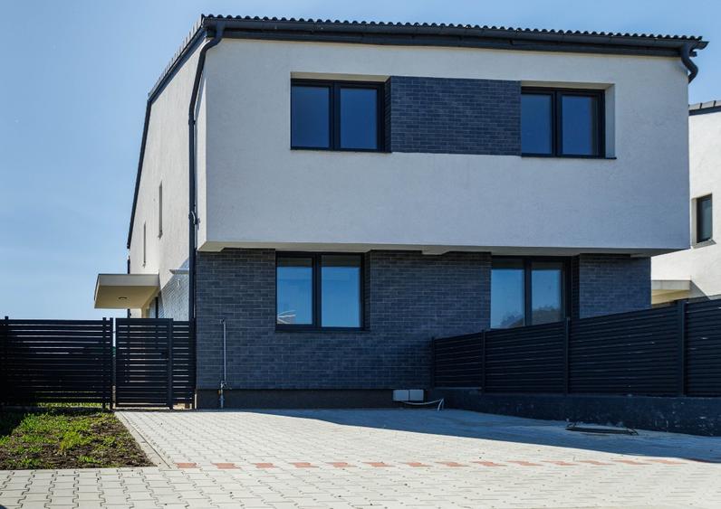 EXCLUSIVITATE!Duplex Premium Sânpetru–Curte Privată, Finisaje premium, 2 Parcări