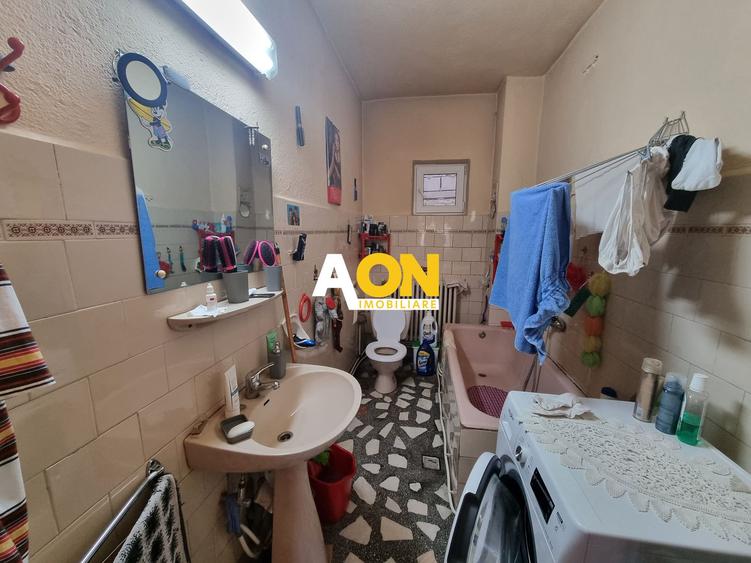 Casa de vanzare 5 camere, 805mp teren, Centru