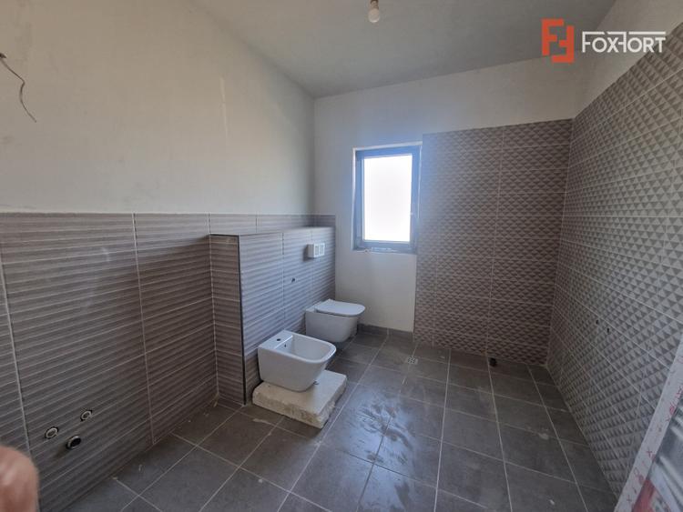 Duplex de vanzare cu 4 camere, Mosnita Noua