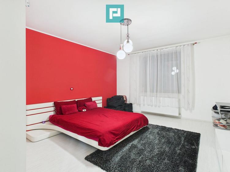 Casă modernă cu 2 corpuri, 5 camere în Pecica