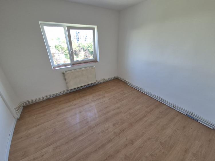 Apartament 2 camere | 50mp | decomandat | etaj 3 | zona Intre Lacuri
