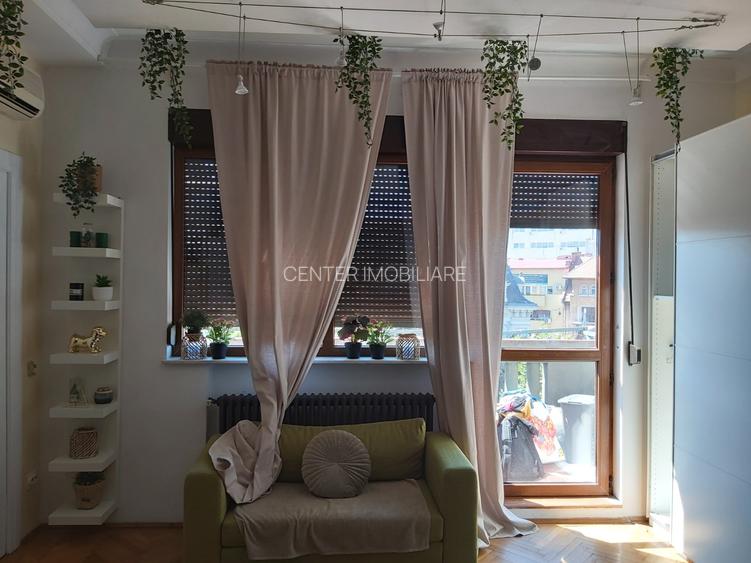 Victoriei,LASCAR CATARGIU,studio deosebit, terasa, 40 mp, cochet, etaj 3 - 4