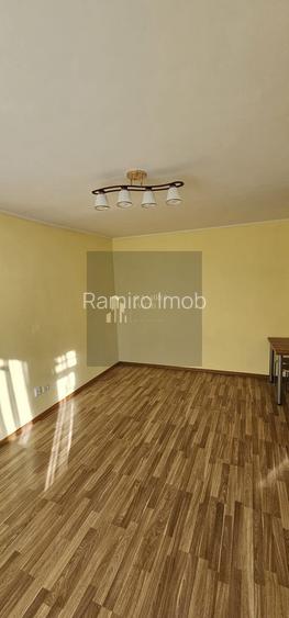 Garsoniera renovata 35 mp/ Metrou 1 decembrie la 3 minute - 2