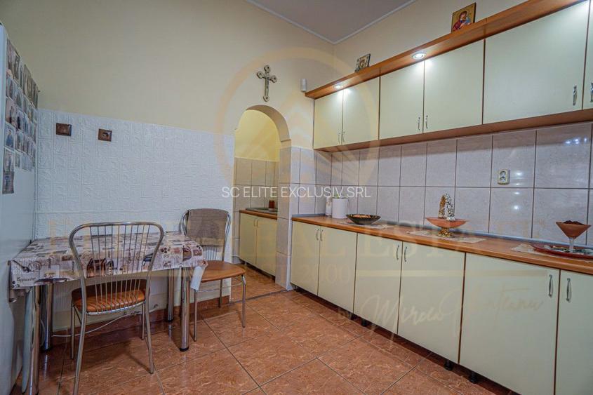 Agigea - Vila D+P+1E+M pe un teren de 772 mp cu o deschidere de 21,46 m. - 9