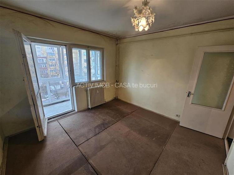 Resita, 3 Cam. Dec., Micro 4 - 25