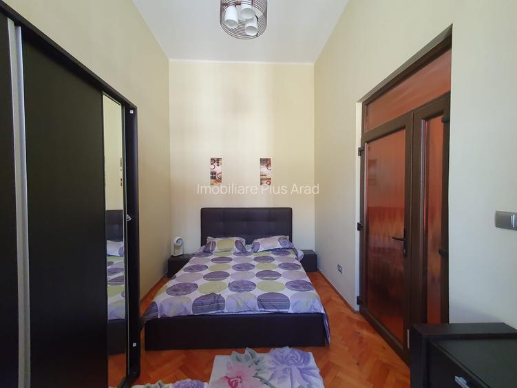 Vand apartament la casa ultracentral 3 camere etaj 1 - 6