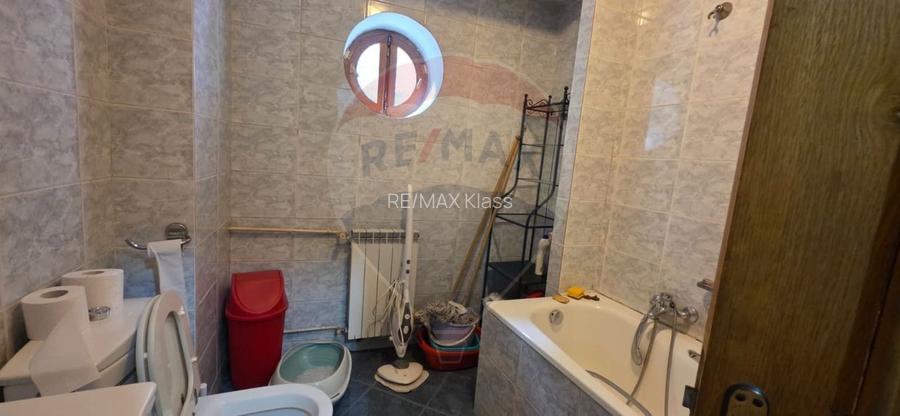 Casa interbelica de vanzare metrou 1 Mai, cu potential - 36