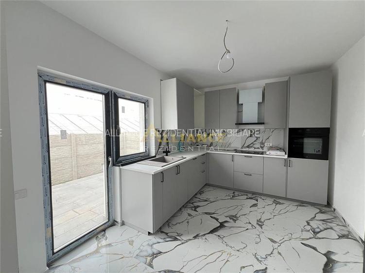 Casa Individuala P+M - 4 camere - Pompa de Caldura-Panouri Solare - 8