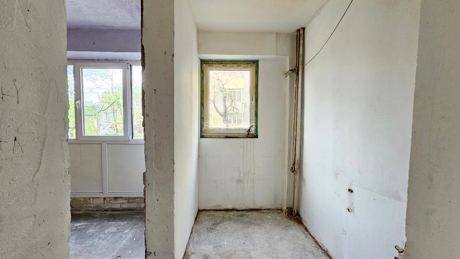 Garsoniera, Piata Delfinului, Dobrina, 30 mp, bloc 1978 - 4