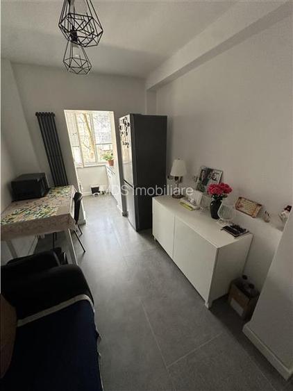 Etaj 1 bloc izolat Aradului tot nou - 12