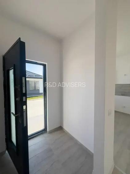 Casa De Vanzare 4 Camere | Finalizata | Curte Parcarea | Bariera - 8