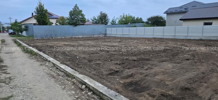 Teren de vanzare 700 mp central Odobesti - 48