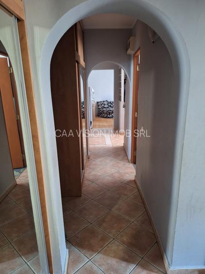 Apartament de 3 camere de vânzare - 8