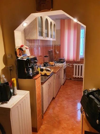 Apartament 3 camere complet renovat zona unități militare Sud - 8