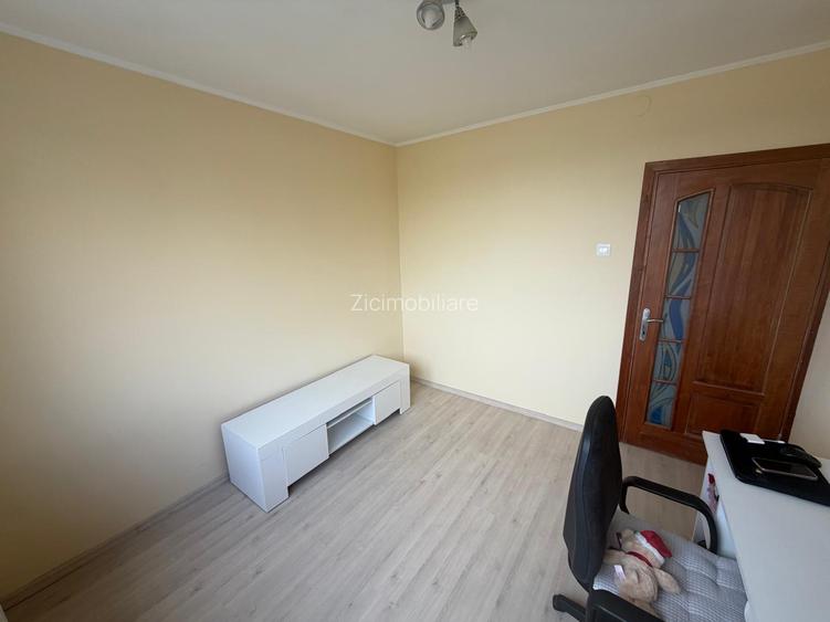3 camere mobilat utilat etaj 3/4,metrou 1 decembrie la 5 minute - 14