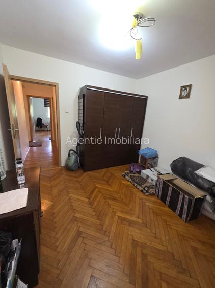 4camere vis a vis de parcul Tabacariei 89mp - 17