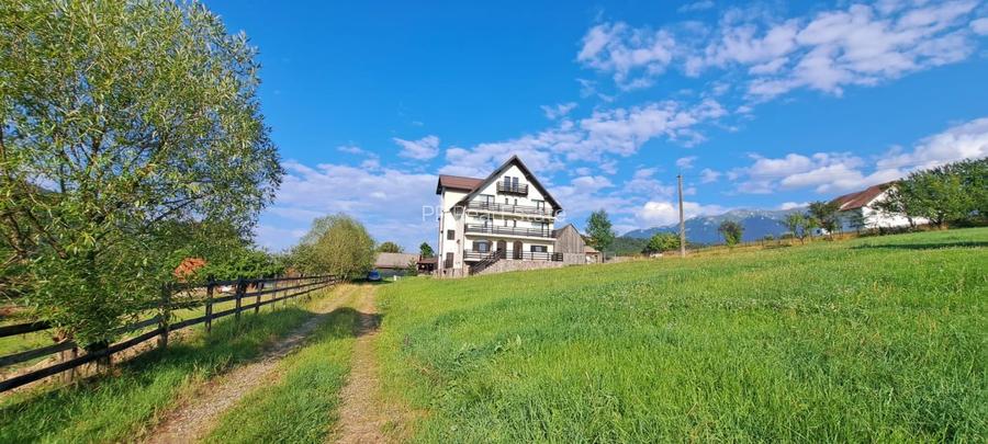 Pensiune - Moeciu de Jos - sat Simon - D+P+ 2 etaje+ M - 5