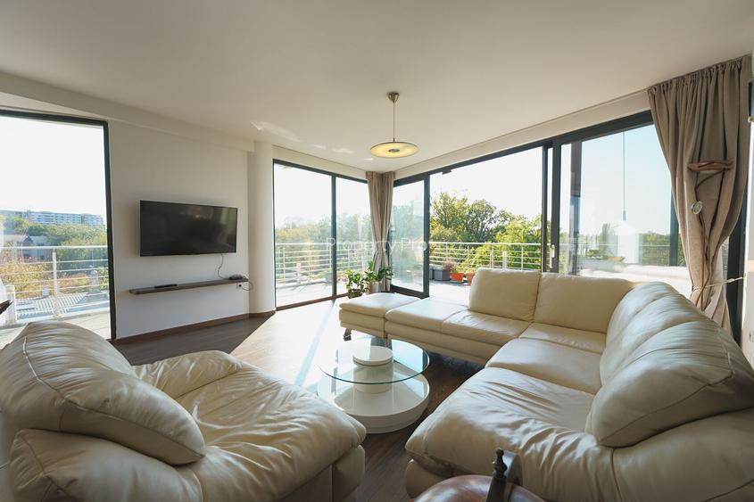 Panoramic View to Herastrau Lake, 5 rooms apartment - 14