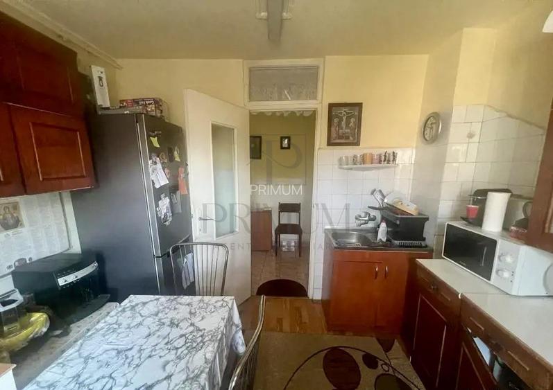 COMPLEXUL STUDENTESC - 3 CAMERE - 2 BAI - ETAJ 3 - Centrala proprie - 5