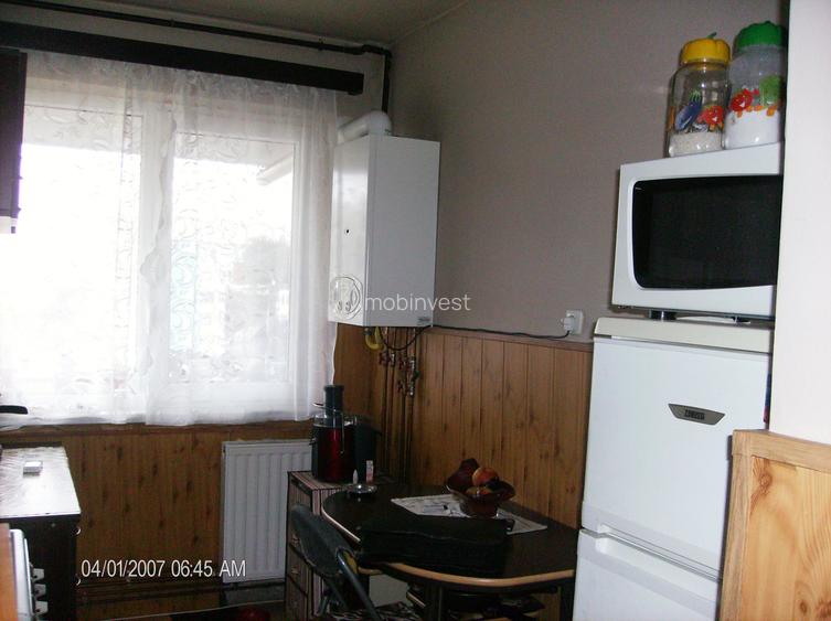 Vand apartaemnt cu 2 camere, cf. 1, semidecomandat, etaj 8/9, zona Aleea carpati - 7