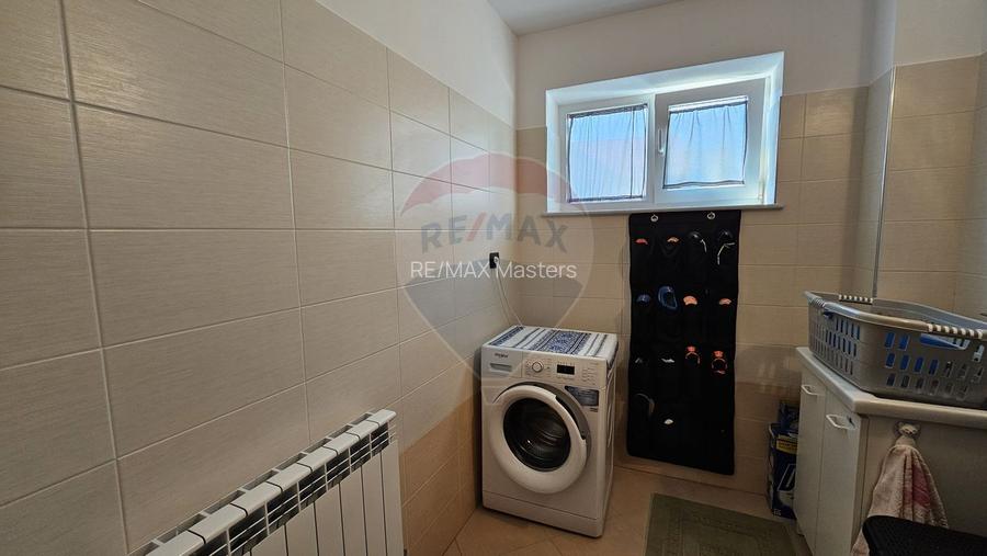 Casă / Vilă de lux cu 8 camere de vânzare in Obcini, Suceava - 27