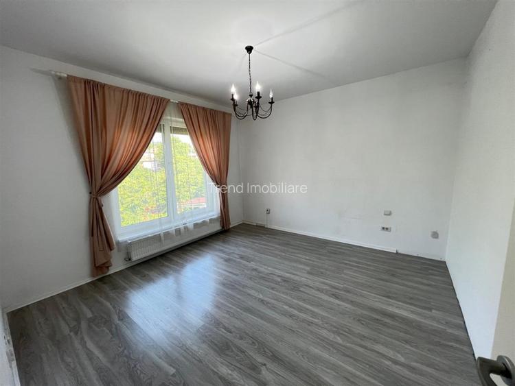 Birou la Casa 4 Camere 120 mp + Terasa 20 mp + Garaj 60 mp + curte 80mp - 5