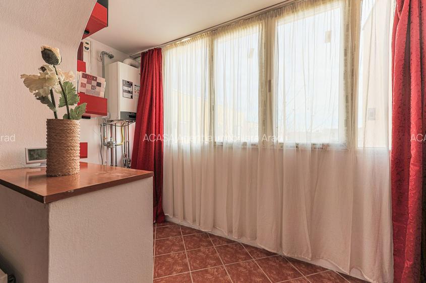 Vandut! Apartament 2 camere, decomandat, 64 mp, etaj 4/4 - 9
