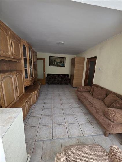 Apartament 4 camere, zona Racadau