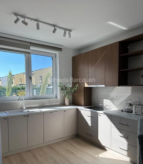 Casa de vanzare -cartier Riviera - 9