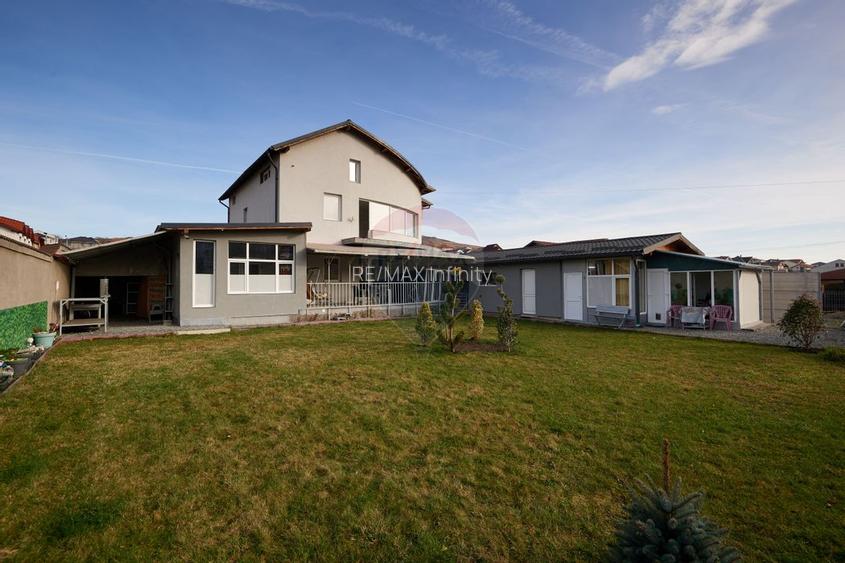 Cladire de vanzare in zona de nord 390 mp, curte generoasa - 12