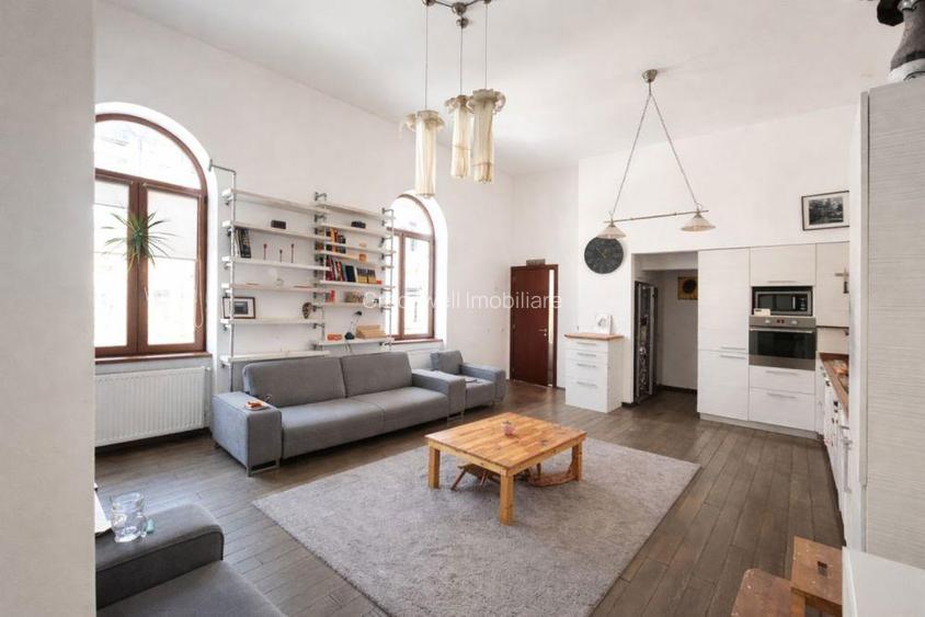 Apartament modern cu  3 camere ultracentral, clădire deosebită, ideal studenți - 2