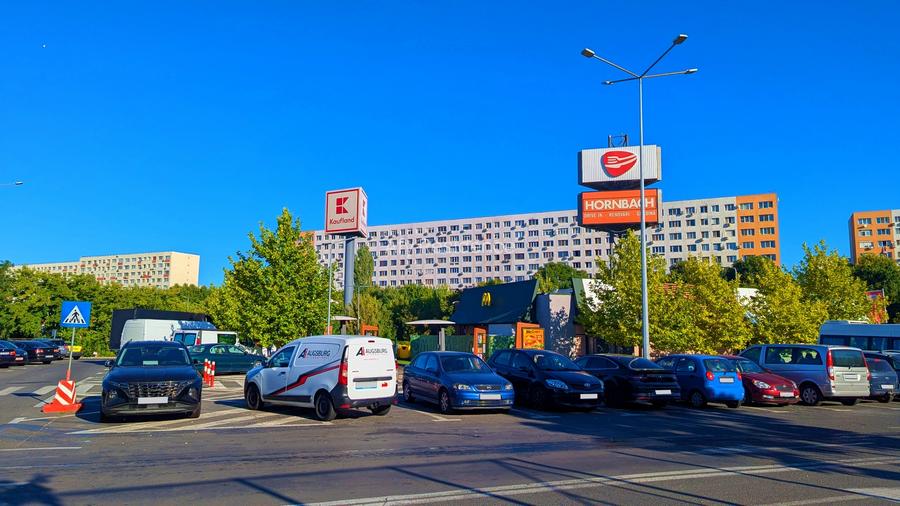 partament nou, decomandat, finisat modern cu 2 camere si balcon - S4 - 17