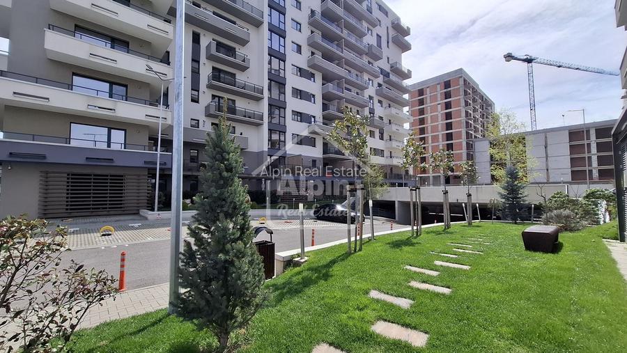 Suprafata Generoasa I Alphaville Arena - 25