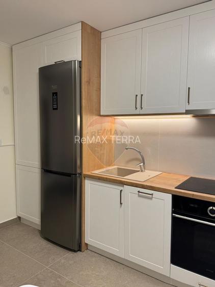 Apartament de inchiriat 3 camere plus Garaj complet RENOVAT - 2