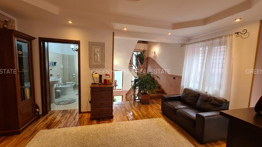 Vila zona Ultracentrala - 17