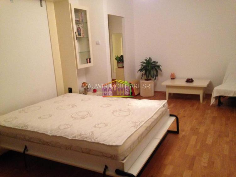 Închiriere Garsonieră Mare Decomandată – Str. Foișorului ( - 6