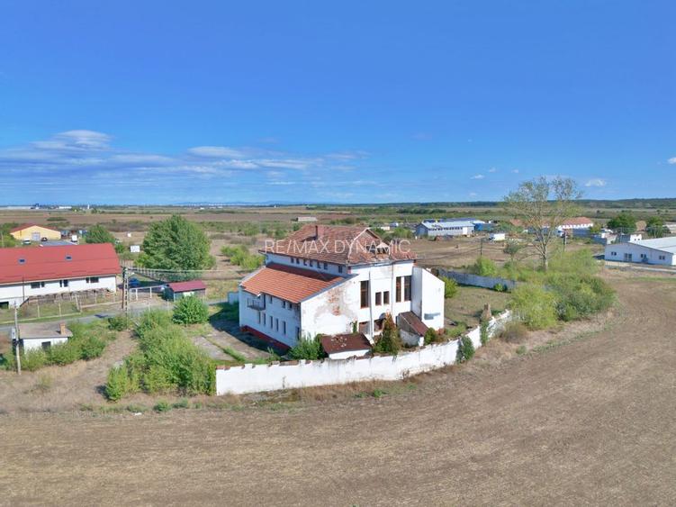 De vânzare pensiunea „Casa Albă”, orașul Pecica, jud. Arad - 5