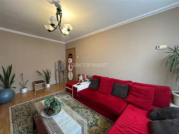 Apartament 3 camere decomandat zona Vasile Aaron - 2