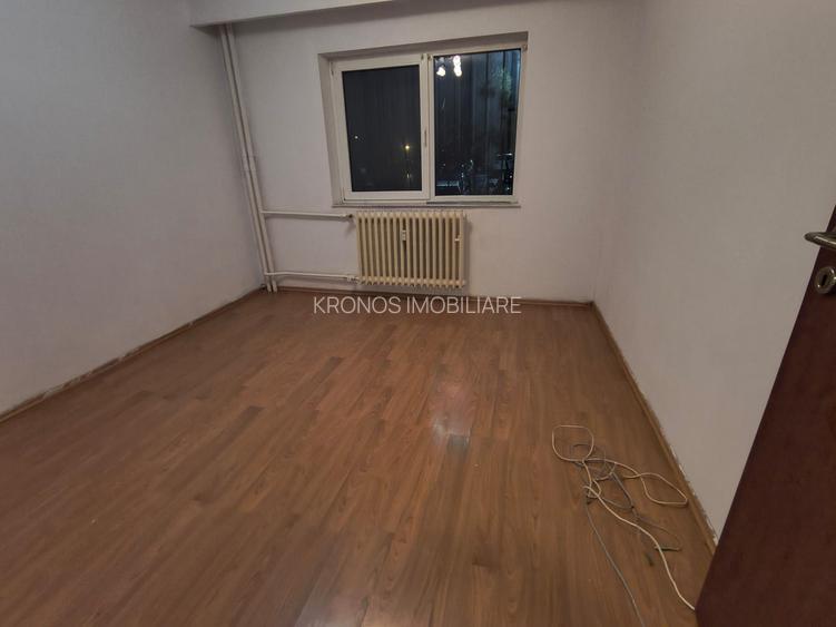 CIRESICA APARTAMENT CU 3 CAMERE DECOMANDAT, 68 MP PRET 115000 EURO - 3