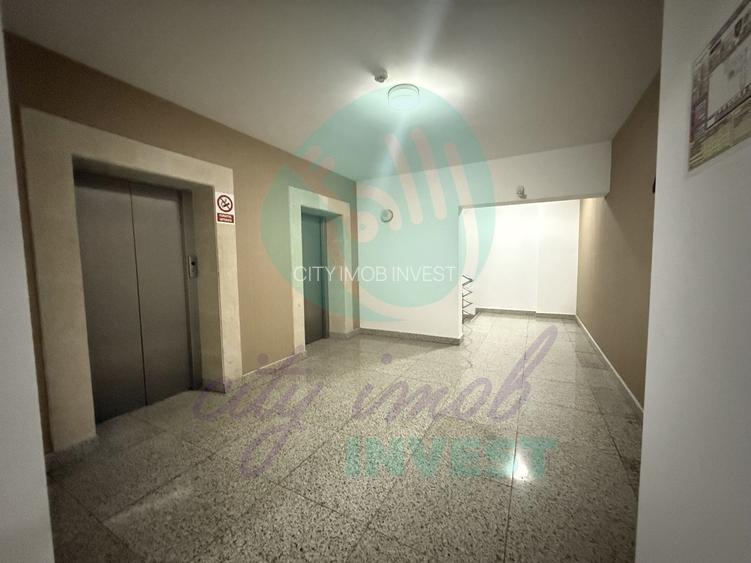 Bloc NOU vis-a-vis de MALL VITAN - 17