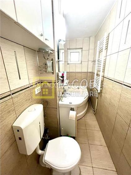 Apartament doua camere, zona Universitatii - Piata Sud Bacau, etajul 1 - 8