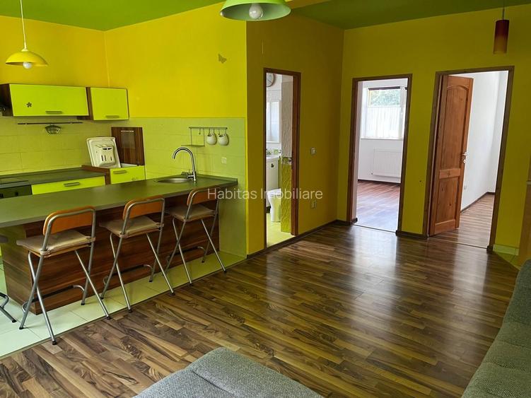 3 camere in bloc tip vila si curte, parcare 2 masini - 3