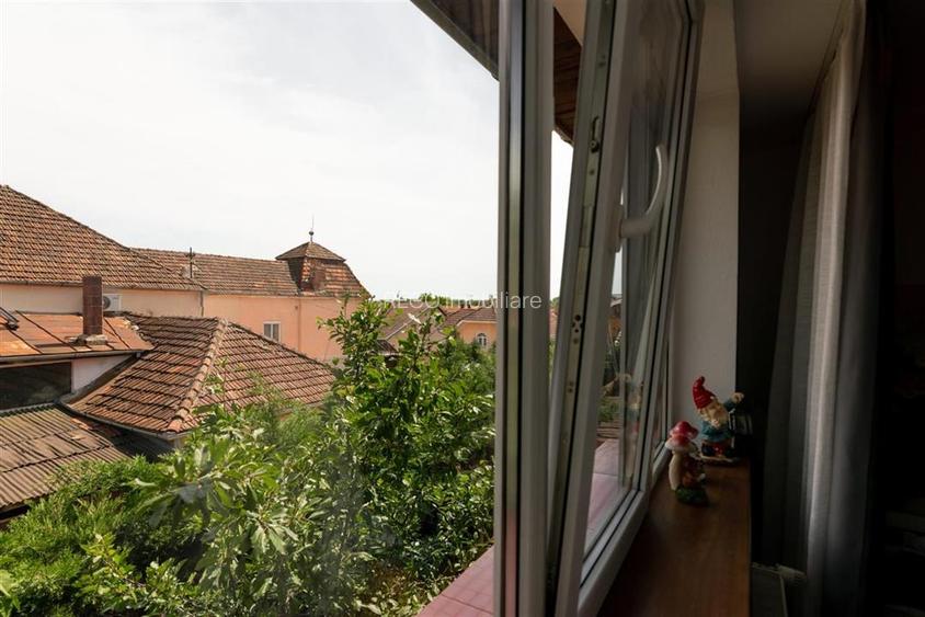 RECO Casa singur in curte, zona Centrala - 33