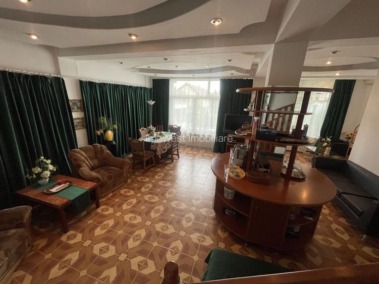 Casa | 9 camere | Garaj | Piscina | Teren 3.000 mp | Comision 0% - 37